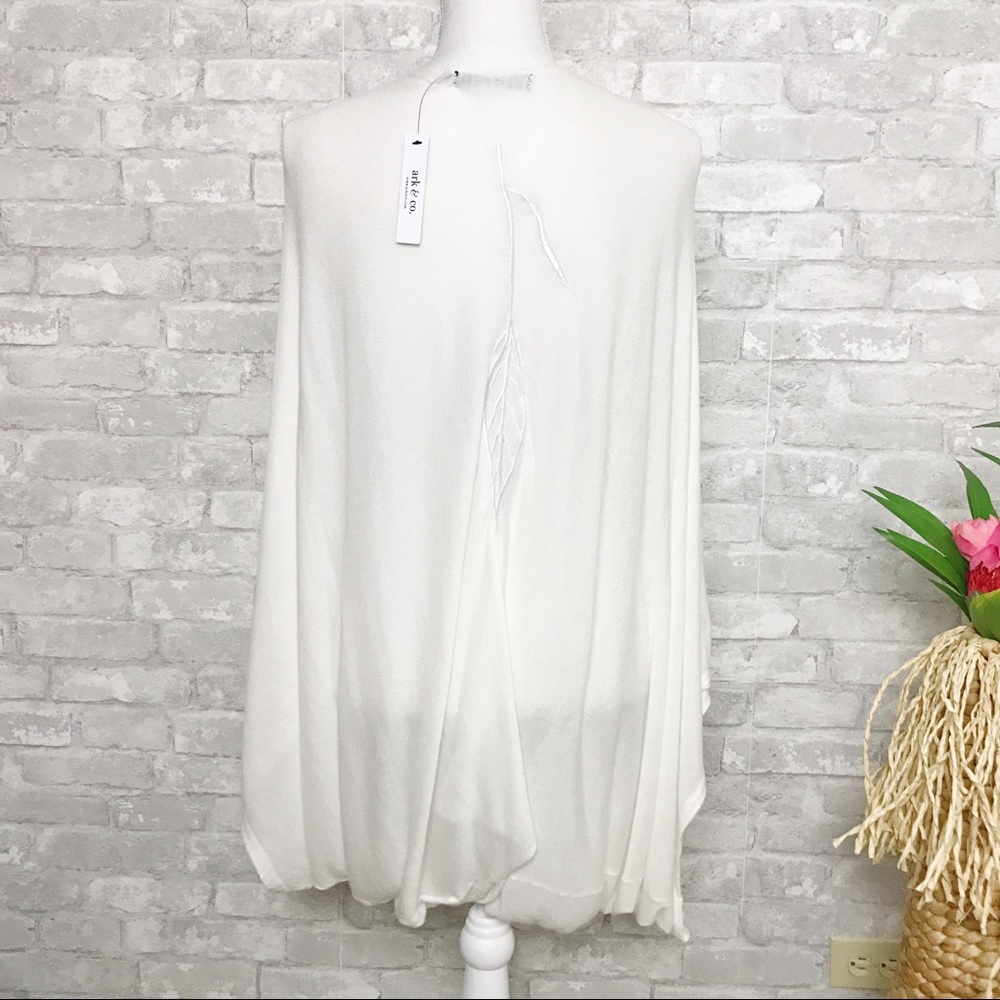 ark & CO. | 🆕Off White Cardigan Sm - Picture 5 of 8